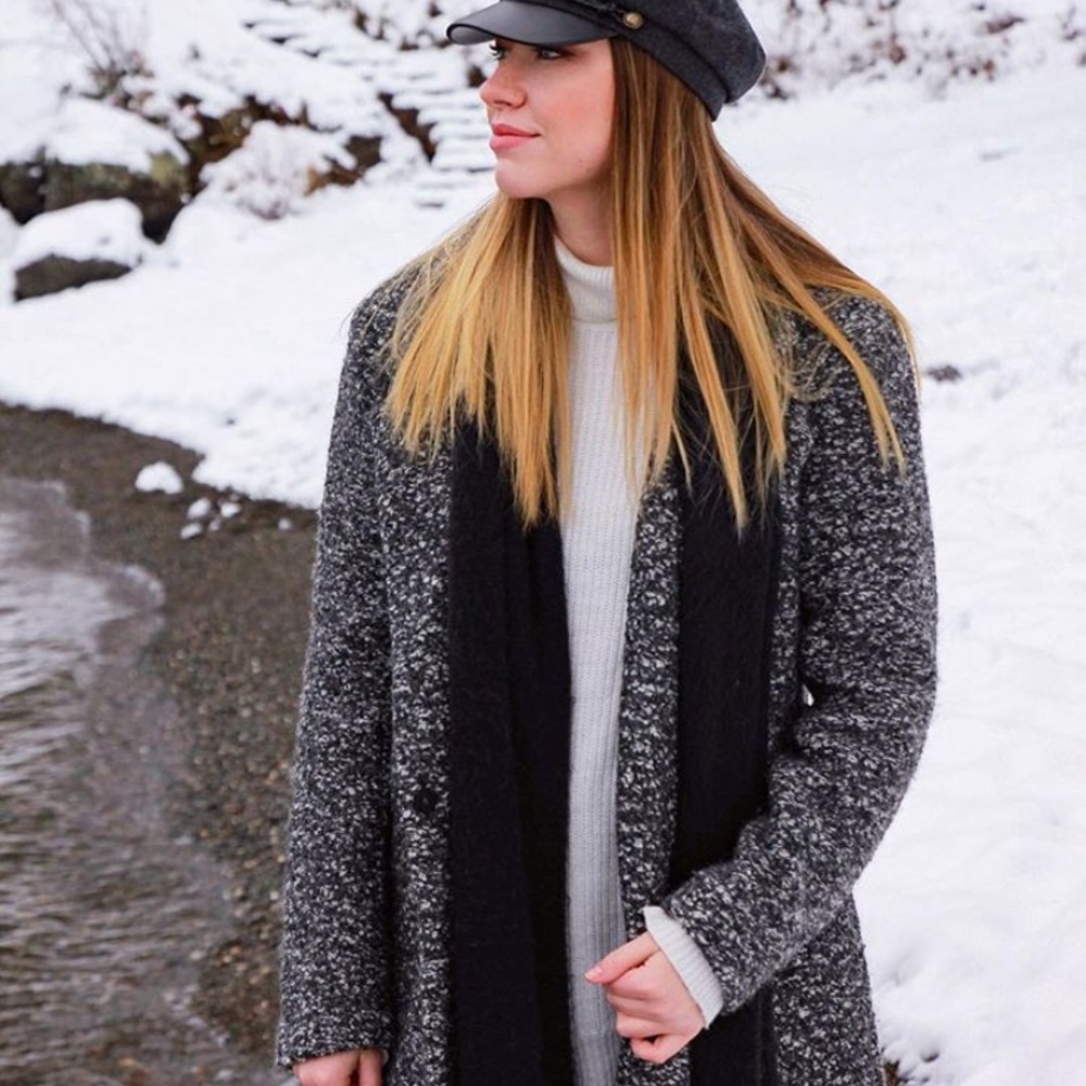 Black and White Coat - Picture 1 of 4